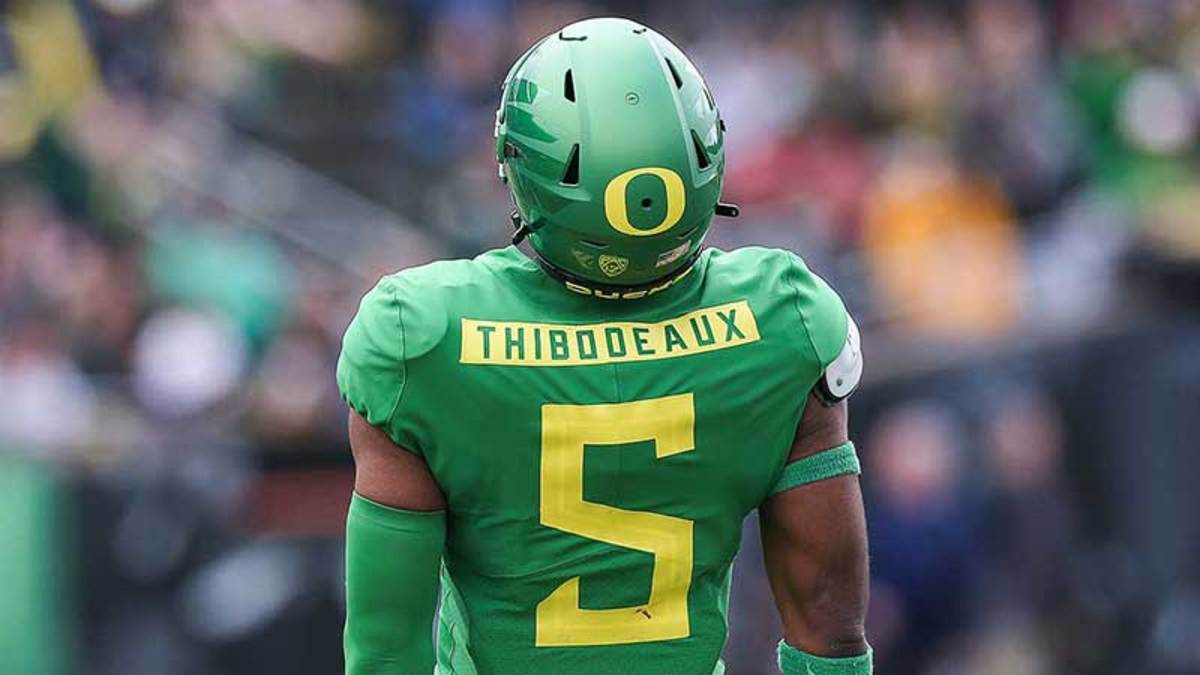 As we near the end of the college football season, let's take a look at the latest first-round 2022 NFL Mock Draft. View the breakdown of each team's picks and their scouting reports.